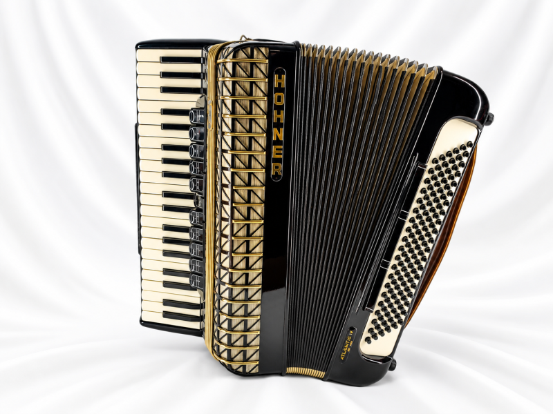Hohner_AtlanticIV_schwarz_1
